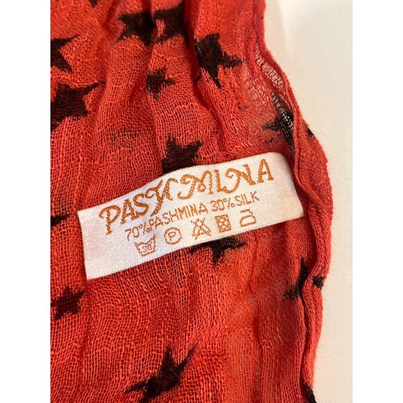 Red Star Pattern Pashmina & Silk Blend Scarf With Fringe Edges Lightweight & Sof - Picture 3 of 6